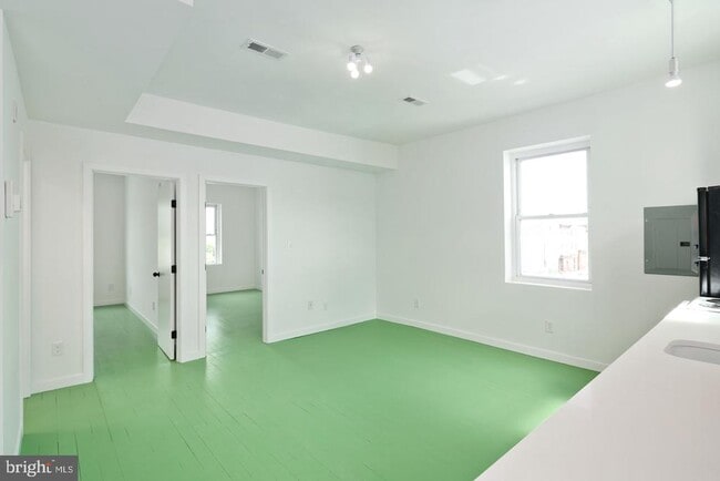 Building Photo - 2329 Frankford Ave