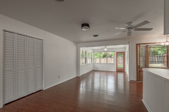 Photo - 2328 Ave N 1/2