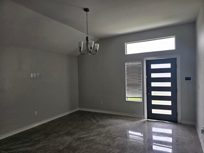 Photo - 5412 Capilla St