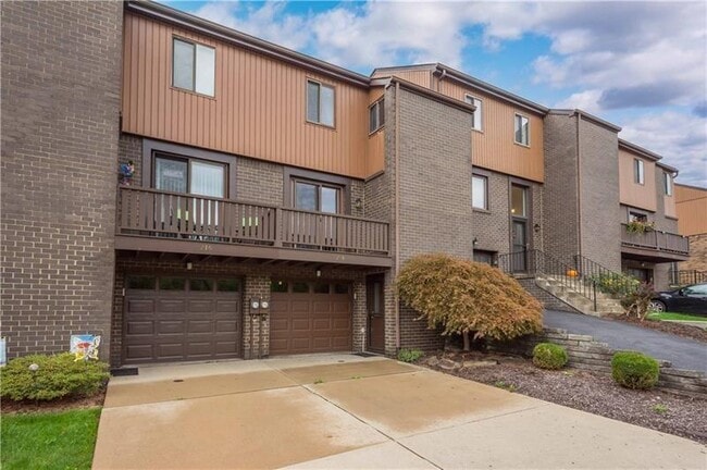 Photo - 214 Wedgewood Rd