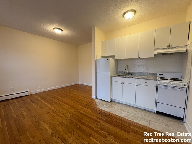 Photo - 172 N Beacon St Unit 3