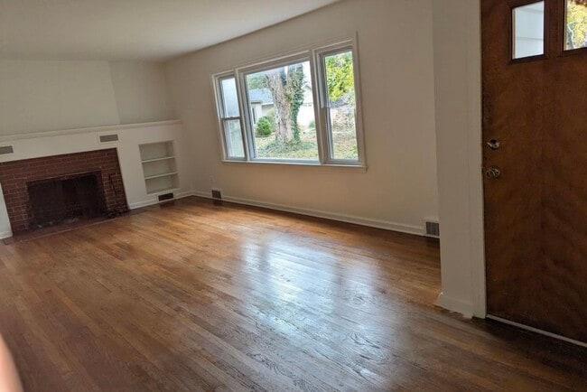 Photo - 750 Elm Ct