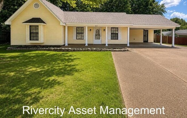 Building Photo - A Must-See GEM!!!!!! Fully renovated, fenced in yard & Pets Welcomed!!!!!!!