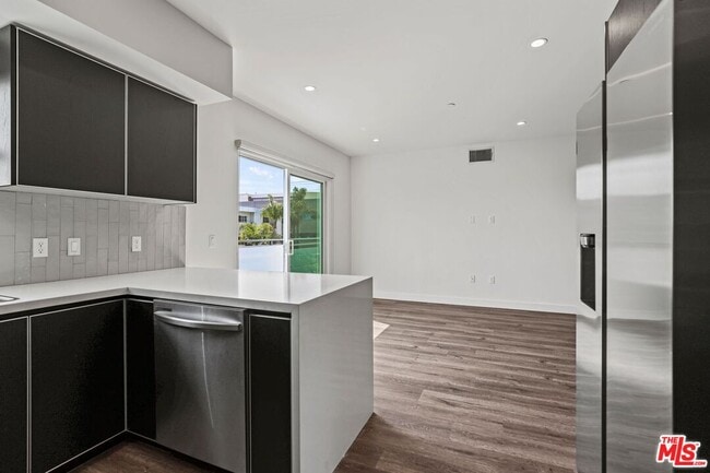 Photo - 1830 Selby Ave Unit 305