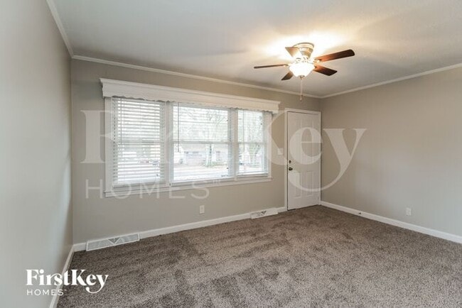 Photo - 2754 Mary Ave