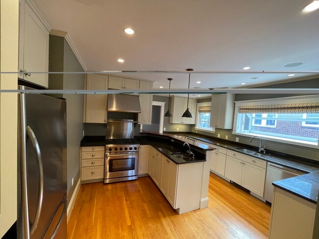 Building Photo - 36 Gerald Rd Unit 2