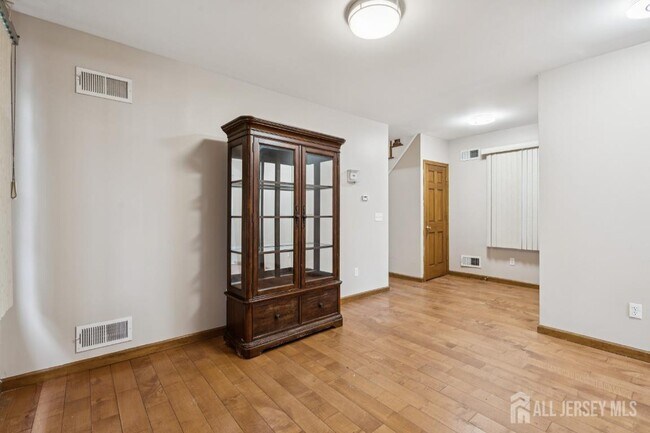 Photo - 399 Park Ave