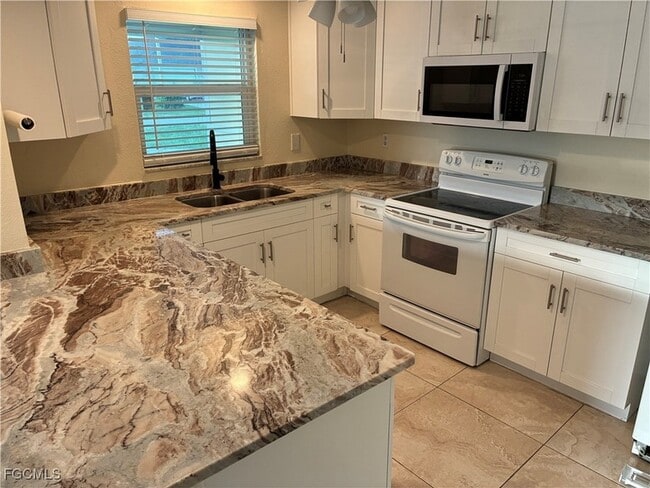 Photo - 311 Tudor Dr Unit 2