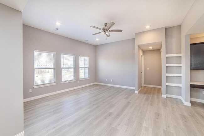 Photo - 3708 Parrot Ct