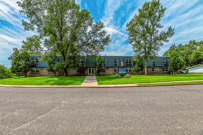 Photo - Clear Lake Apartments
