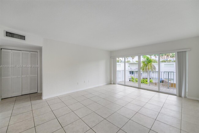 Photo - 7737 SW 88th St Unidad C312