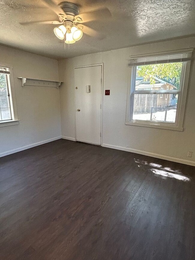 Photo - 1380 Palm Ave Unidad 2