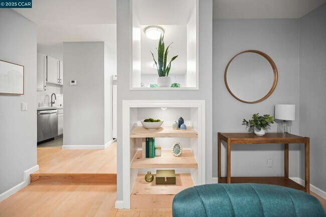 Photo - 2560 Walnut Blvd Unidad 3