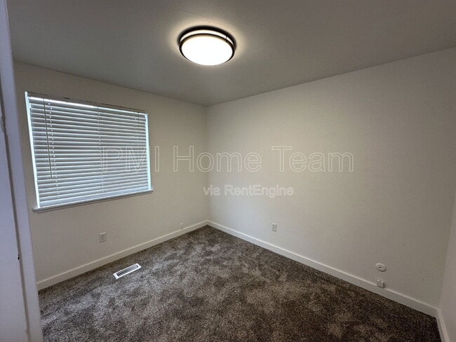 Photo - 1882 E 5775 S