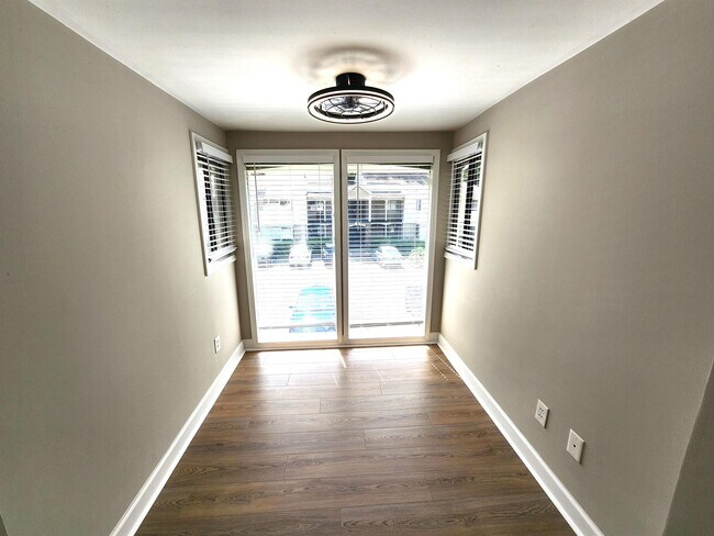 Photo - 1406 Wingate Way
