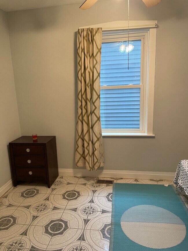 Photo - 2848 N Springfield Ave