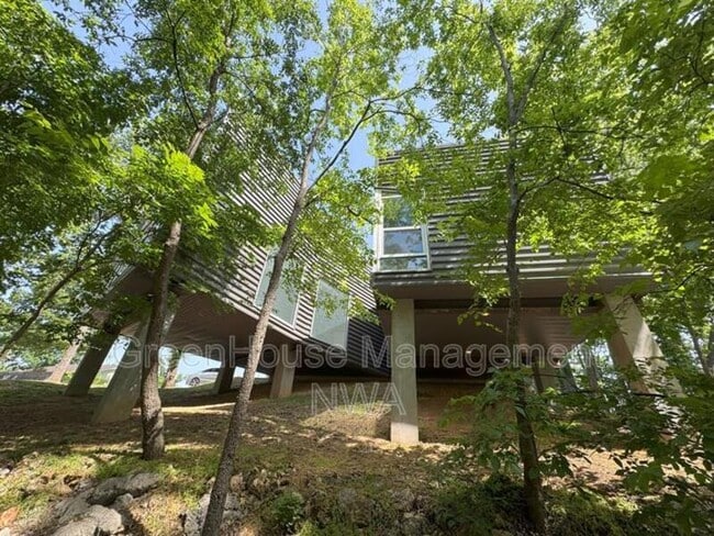 Photo - 508 NW J St