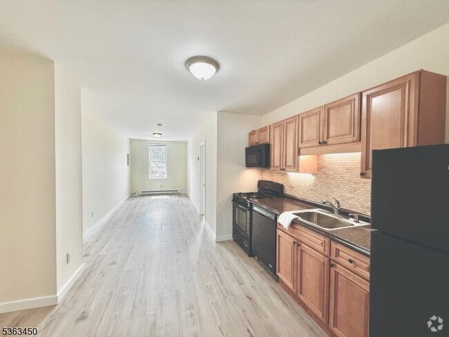 Building Photo - 39 Glenridge Ave Rental