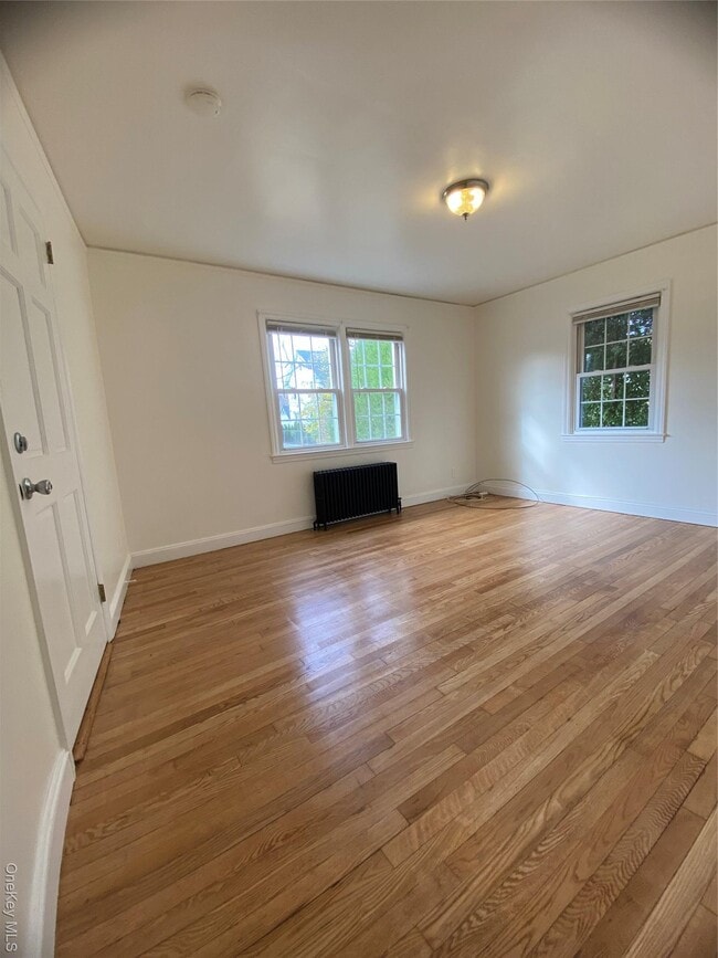 Building Photo - 2 George St Unit A