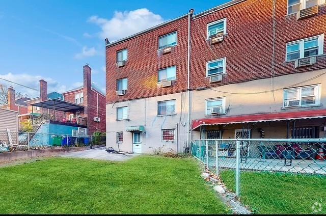 Building Photo - 1814 Bussing Ave Unit 2 Rental