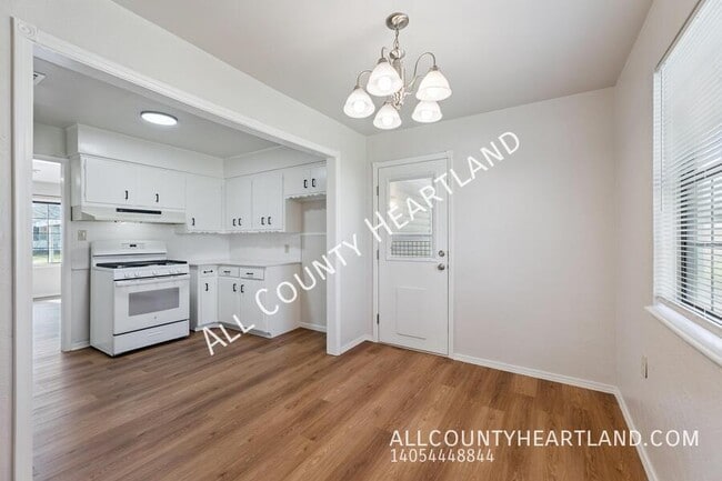 Photo - 1800 Ina Mae Ave