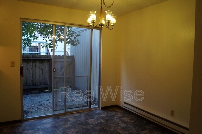 Photo - 1007 NW C St Unit B