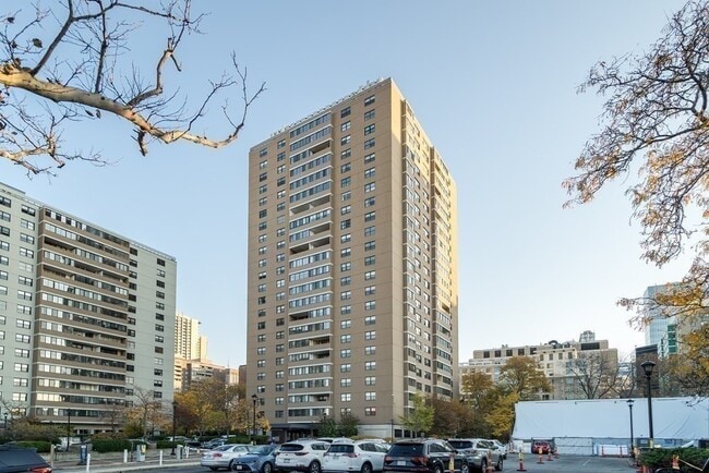 Building Photo - 8 Whittier Pl Unit 23B