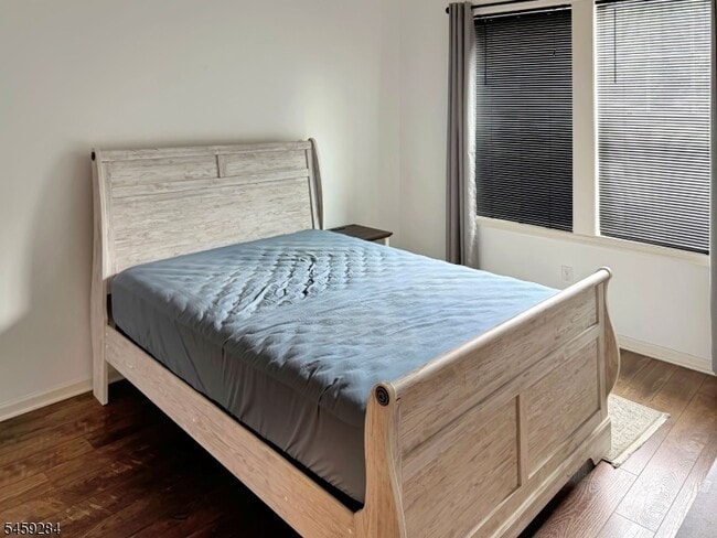 Photo - 5 W River Styx Rd