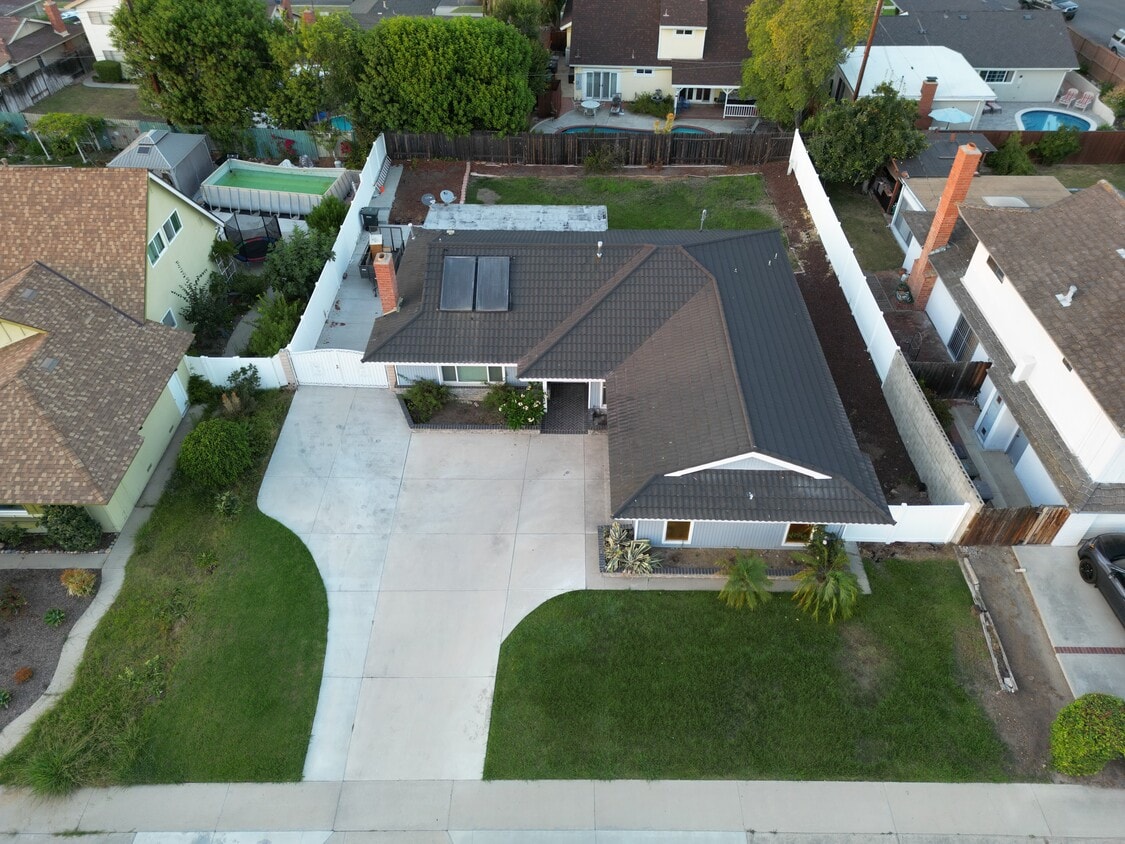 Photo - 24171 Laulhere Plz (Lake Forest, CA)