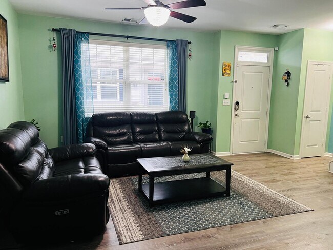 4237 Turnworth Arch