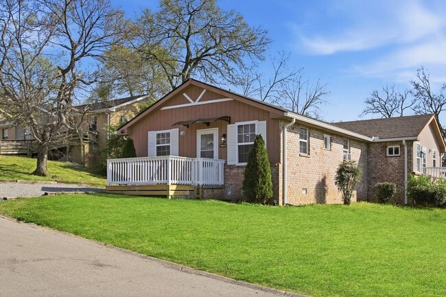 Photo - 2741 Jones Ave