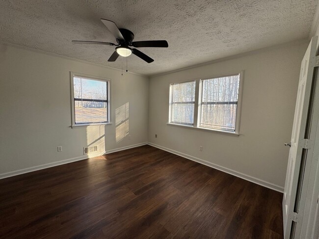 Photo - Charming 3 bedroom, 2 bathroom Ranch-Style Home