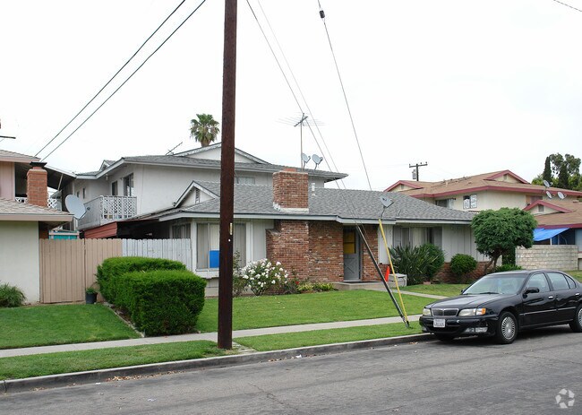 Photo - Balboa Apartments