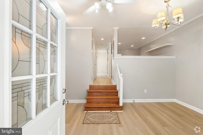 Building Photo - 5107 MacArthur Blvd Rental