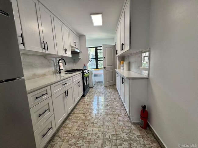 Photo - 190-20 Crocheron Ave