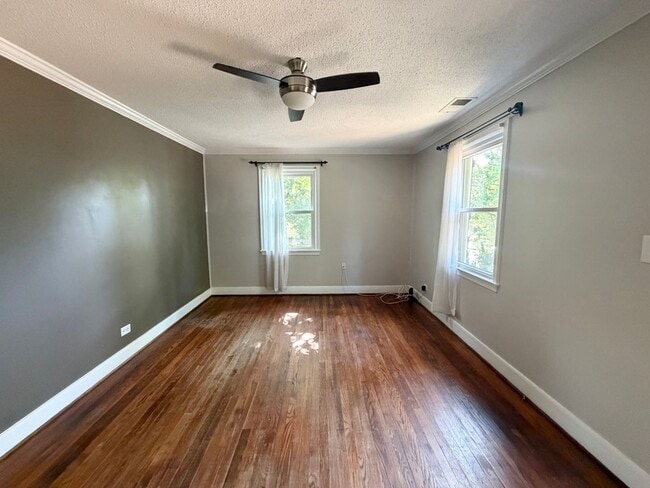 Photo - 1627 Mason Ln