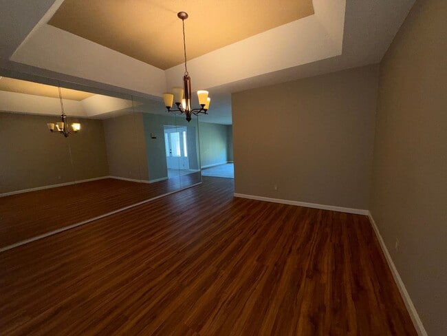 1 Nicolet Dr
