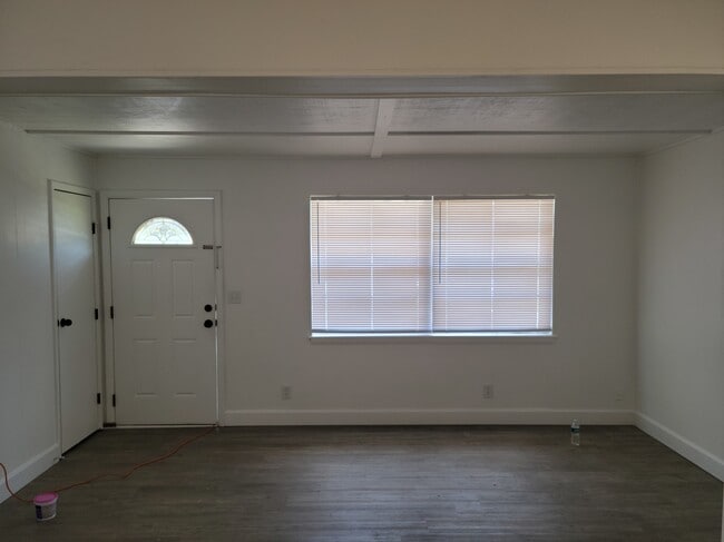 Photo - 909 W Circle St