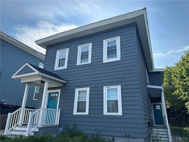 Photo - 408 E Laurel St