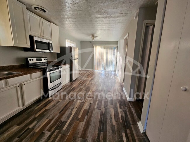 Photo - 7216 Ken Knight Dr W