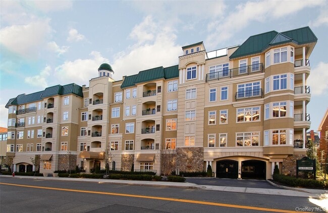 Building Photo - 410 Westchester Ave Unit 202