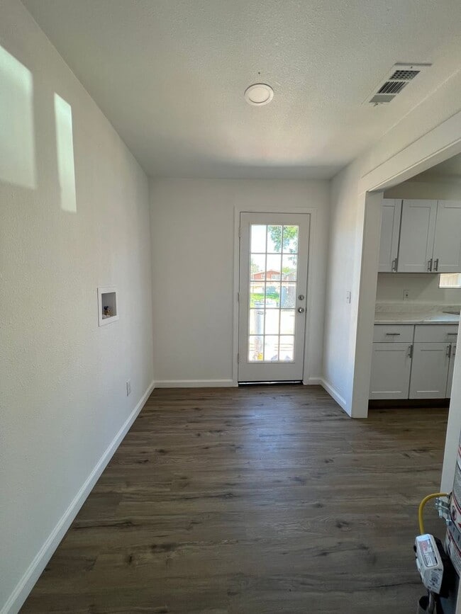 Photo - 28549 Ave 13 1/4
