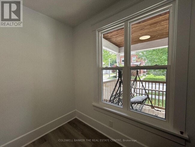 Photo - 14 Brubacher St