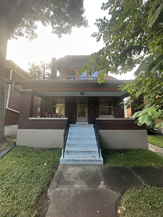 Building Photo - 2203 Wrocklage Ave Rental