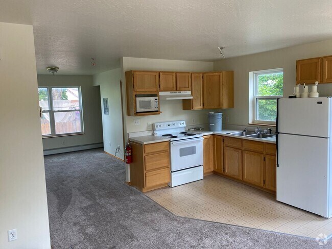 Building Photo - Marshall Unit B Rental