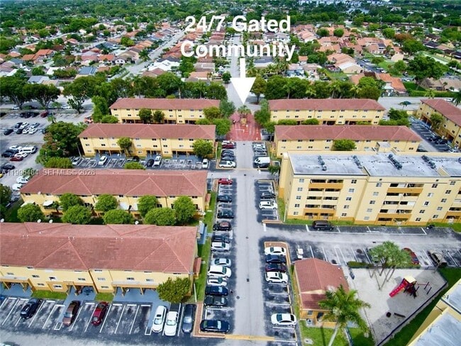 Photo - 14902 SW 82nd Ln Unidad 13-102