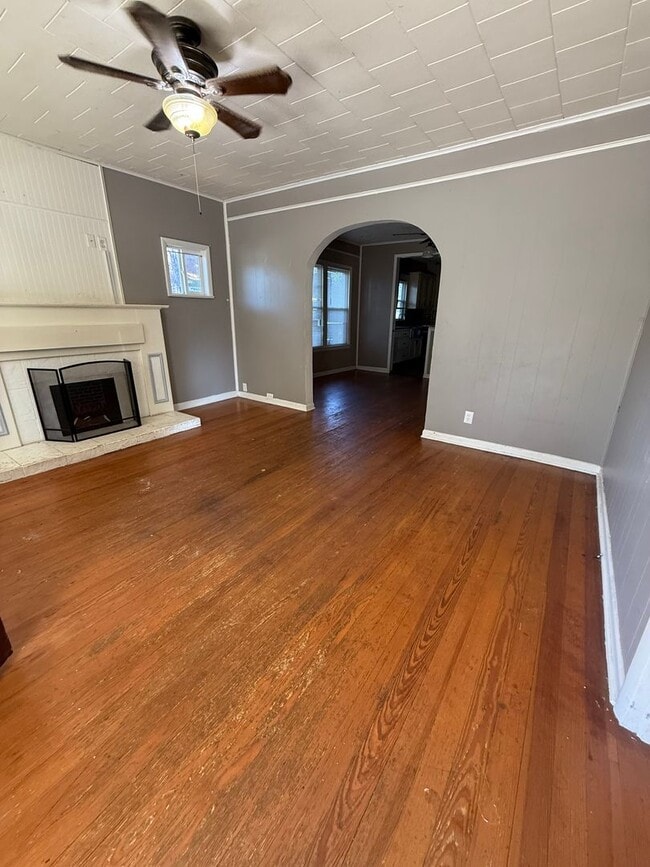 Photo - 2203 S L St