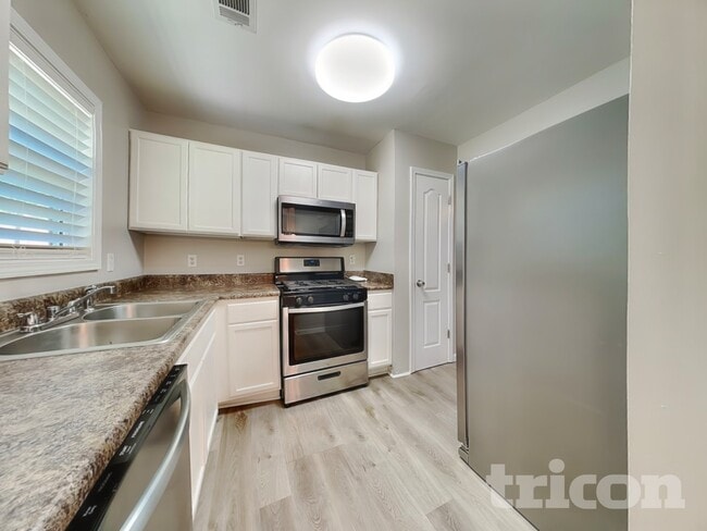 Photo - 126 Millwheel Dr