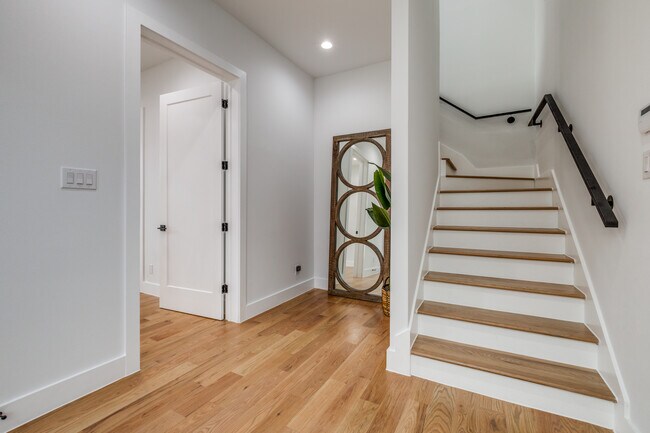 Photo - 2714 N Carroll Ave