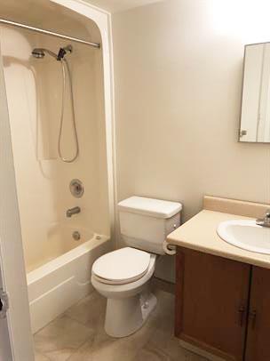 Photo - 980 Burnham St Unit 204